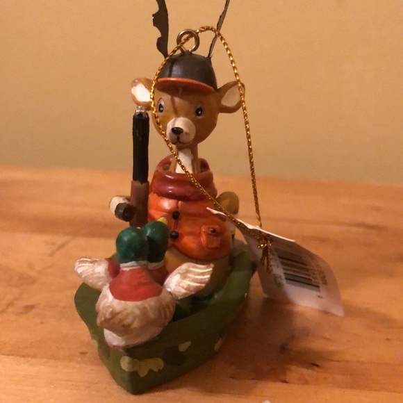 JWM Collection Hunting Ornament “Deer in Boat” - Picture 10 of 14